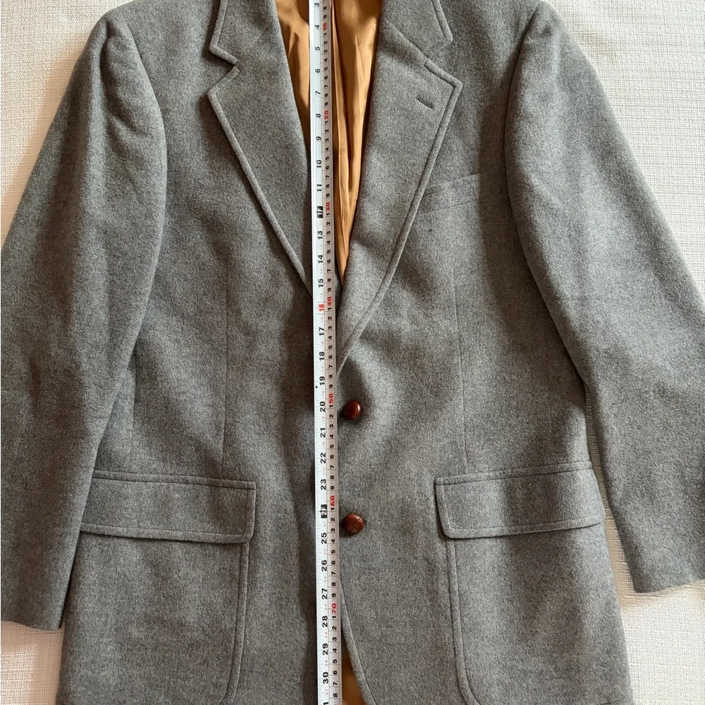 Vintage Wallachs Men's 100%‎ Camel Hair Gray Notch Lapel Wool Blazer